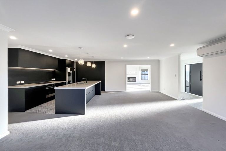 Photo of property in 24 Serenity Crescent, Kelvin Grove, Palmerston North, 4414