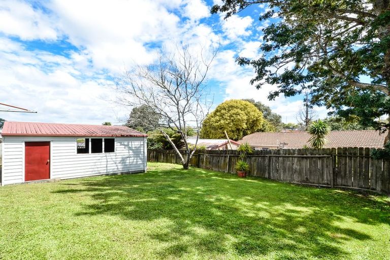 Photo of property in 112 Borich Road, Sunnyvale, Auckland, 0612