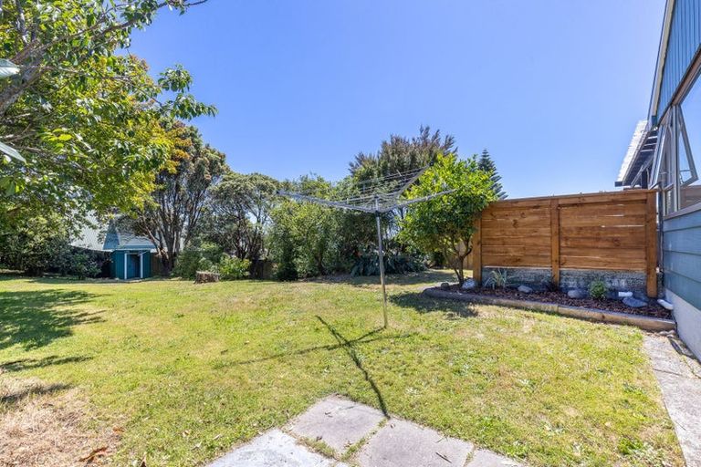 Photo of property in 3 Walton Road, Paraparaumu Beach, Paraparaumu, 5032
