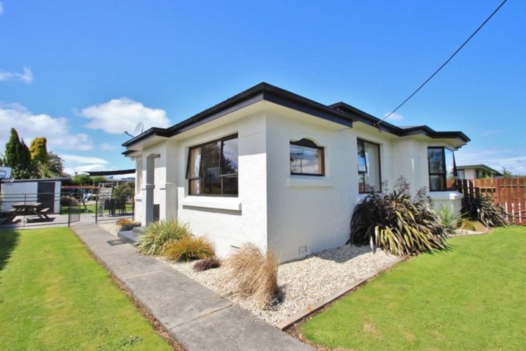 Photo of property in 16 Milton Street, Gore, 9710