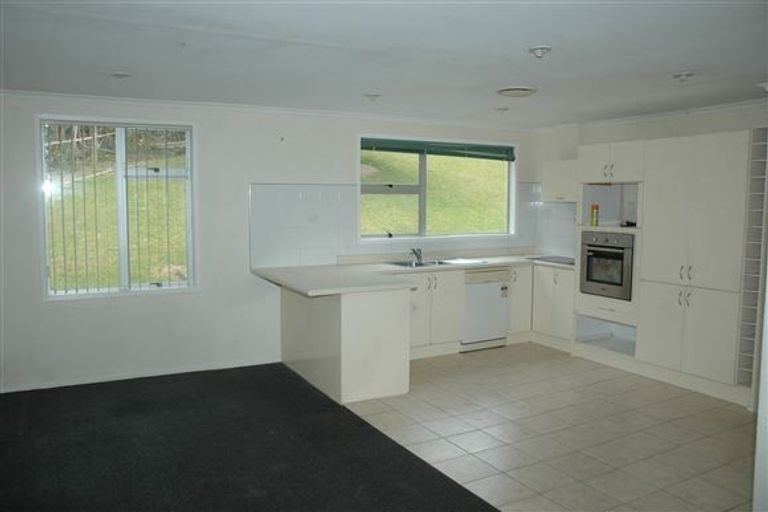 Photo of property in 67 Cedar Heights Avenue, Massey, Auckland, 0614