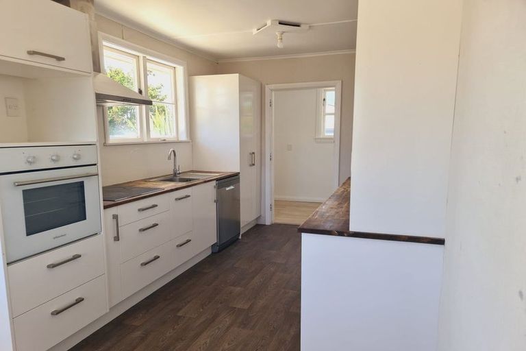 Photo of property in 16 Avon Terrace, Roslyn, Palmerston North, 4414