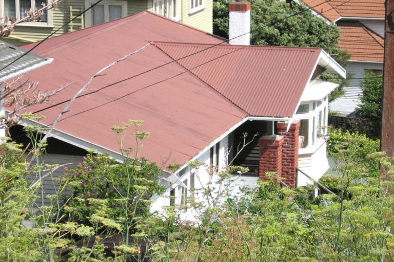 Photo of property in 9 Tamar Street, Island Bay, Wellington, 6023