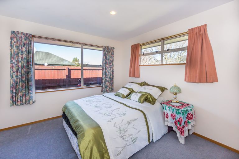 Photo of property in 57 Shenley Drive, Belfast, Christchurch, 8051