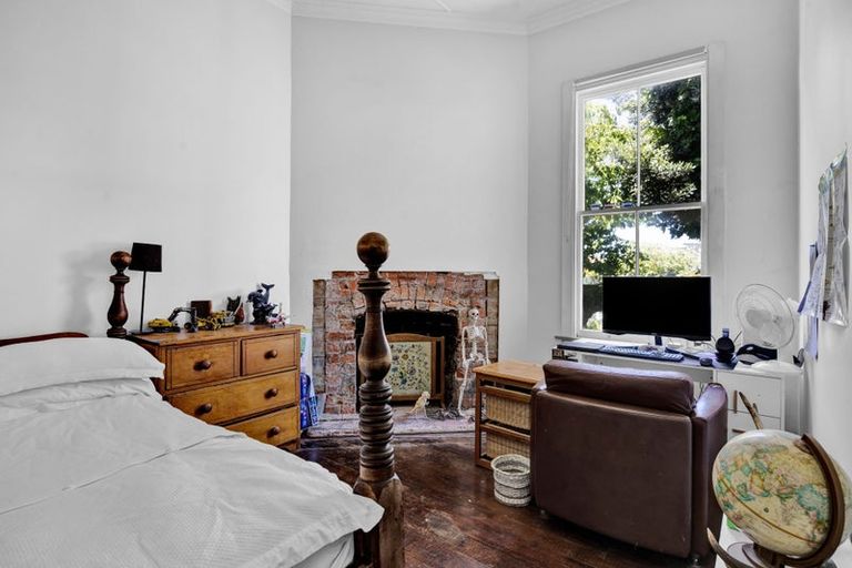 Photo of property in 207 Egmont Street, Patea, 4520