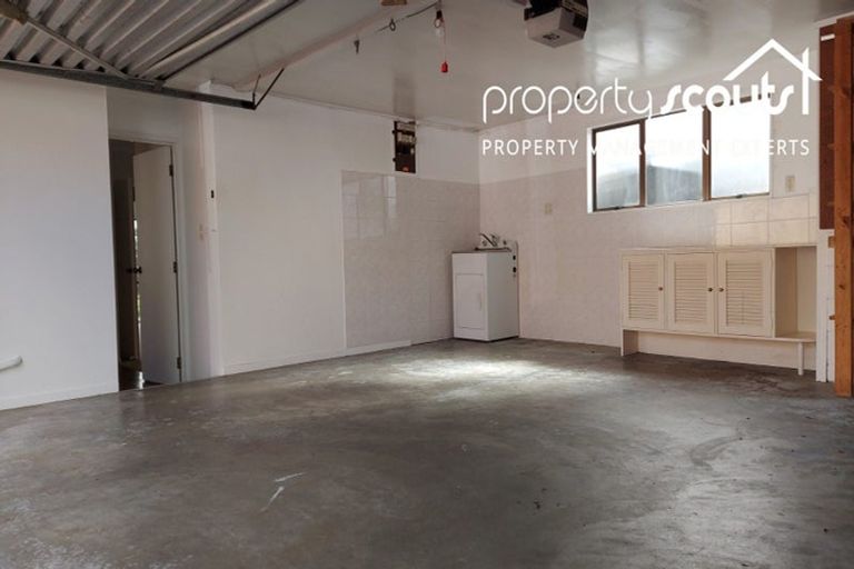 Photo of property in 2/14 Bramley Drive, Farm Cove, Auckland, 2012