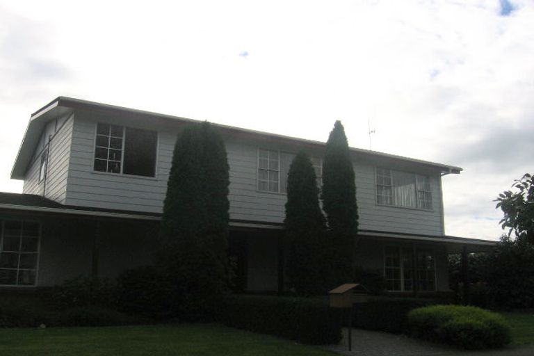 Photo of property in 2 Dalfield Place, Highbury, Palmerston North, 4412