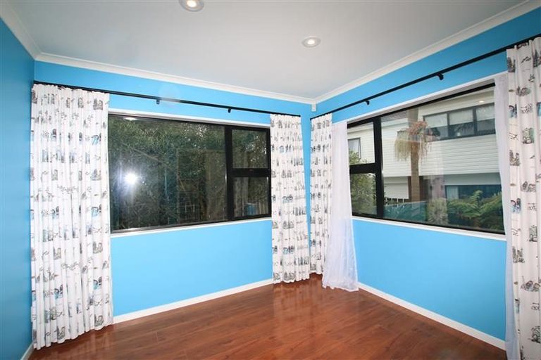 Photo of property in 103 Golf Road, New Lynn, Auckland, 0600
