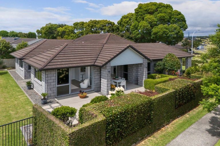 Photo of property in 60 Kayelene Place, Omokoroa, 3114