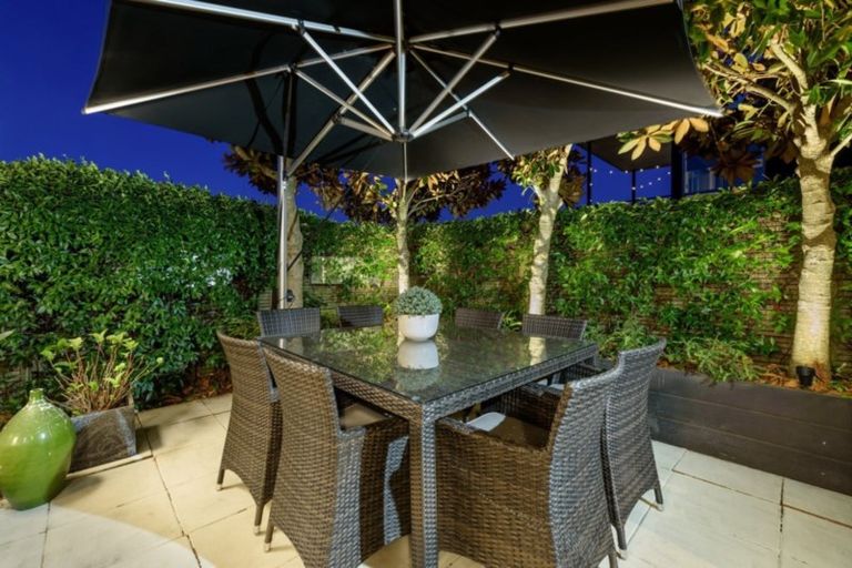 Photo of property in 120 Edgecumbe Road, Tauranga South, Tauranga, 3112