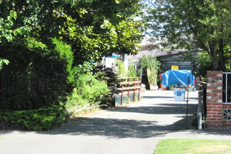 Photo of property in 11 Walcot Street, Bromley, Christchurch, 8062