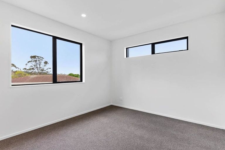 Photo of property in 6/470 West Coast Road, Glen Eden, Auckland, 0602