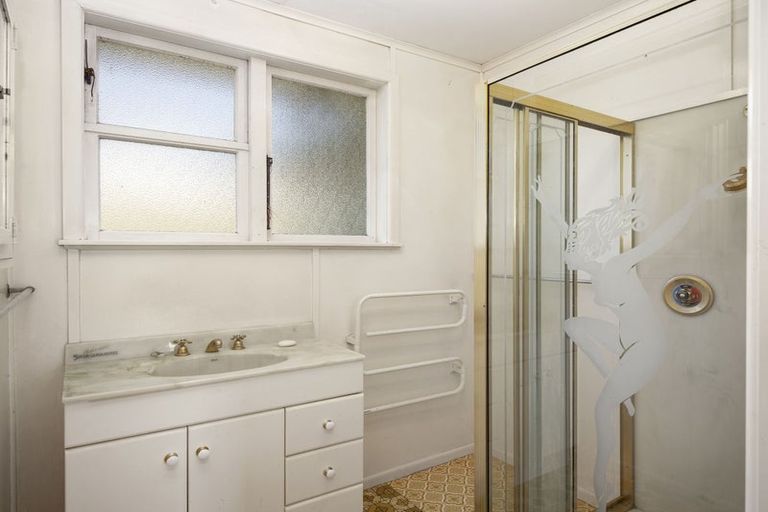 Photo of property in 172 Champion Street, Cannons Creek, Porirua, 5024