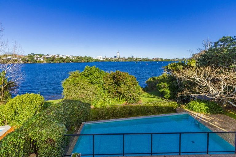 Photo of property in 47 Sylvan Park Avenue, Milford, Auckland, 0620