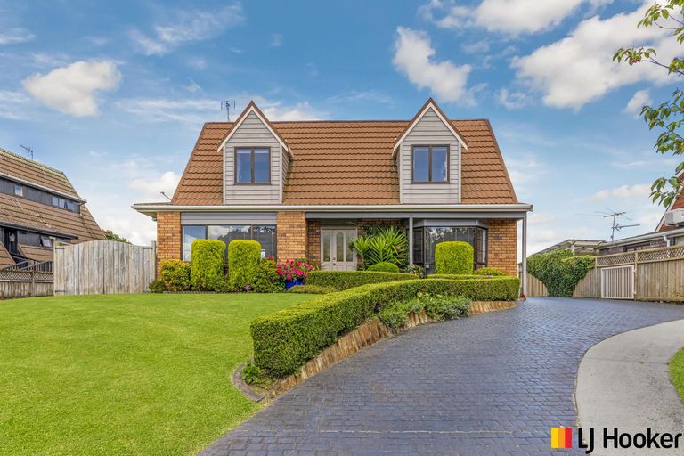 Photo of property in 56 Carnoustie Drive, Wattle Downs, Auckland, 2103