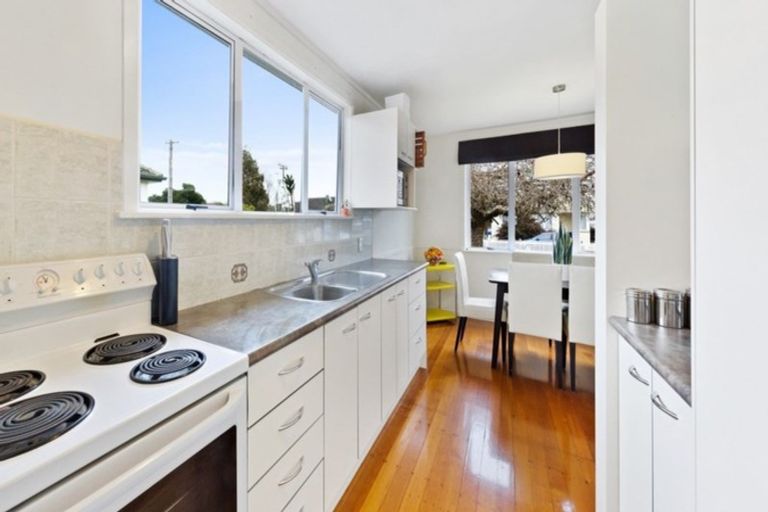 Photo of property in 31 Village Way, Ardmore, Papakura, 2582