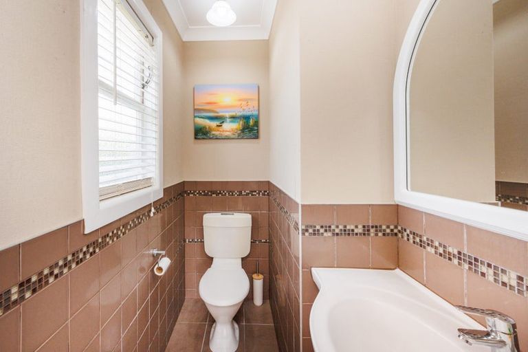 Photo of property in 25 Ake Ake Avenue, Hokowhitu, Palmerston North, 4410