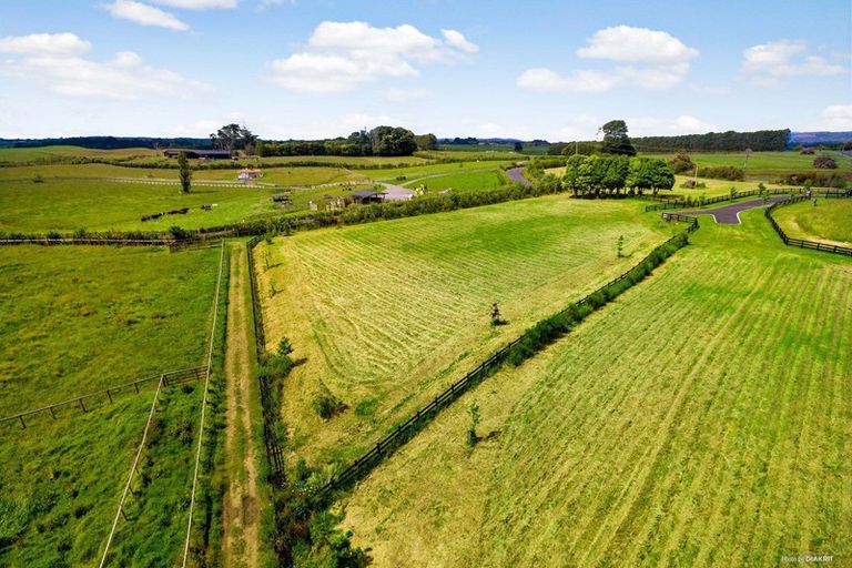 Photo of property in 135 Batty Road, Kingseat, Papakura, 2580