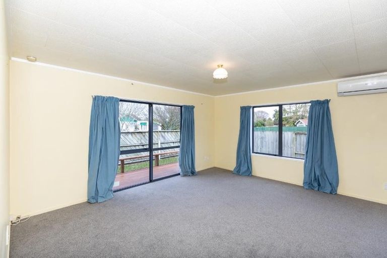 Photo of property in 7a Southsea Crescent, Silverdale, Hamilton, 3216