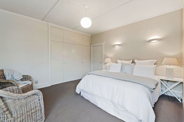 Photo of property in 20 Augusta Street, Redcliffs, Christchurch, 8081