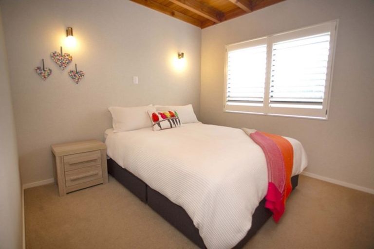 Photo of property in 202 Beverley Terrace, Whangamata, 3620