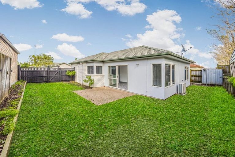 Photo of property in 9 Ashmere Lane, Weymouth, Auckland, 2103