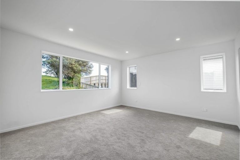 Photo of property in 36 Baumea Rise, Massey, Auckland, 0614