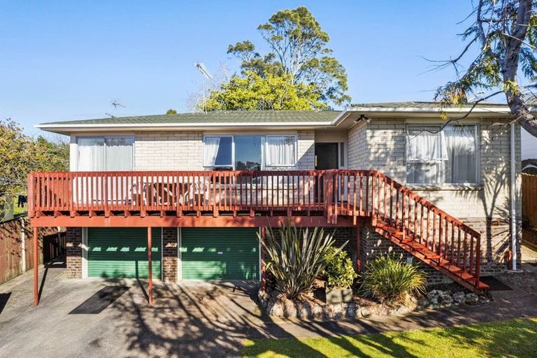 Photo of property in 27 Fitzwater Place, Henderson, Auckland, 0612
