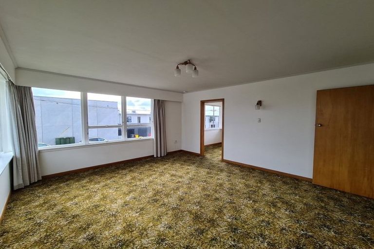 Photo of property in 264 Courtenay Street, Strandon, New Plymouth, 4312