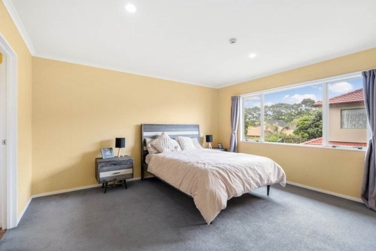 Photo of property in 12 Franshell Crescent, East Tamaki, Auckland, 2013