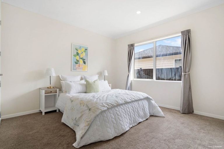 Photo of property in 16 Paso Fino Crescent, Karaka, Papakura, 2113