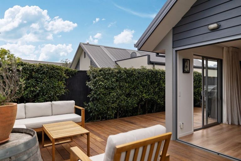 Photo of property in 5a Cone Peak Close, Lake Hayes, Queenstown, 9304