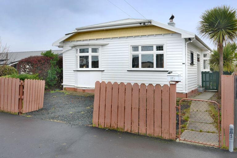Photo of property in 172 Macandrew Road, South Dunedin, Dunedin, 9012