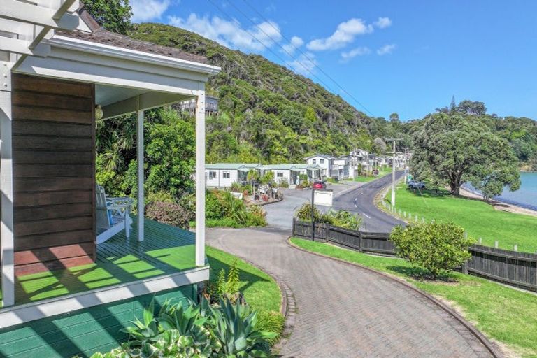 Photo of property in 442 Colville Road, Coromandel, 3584