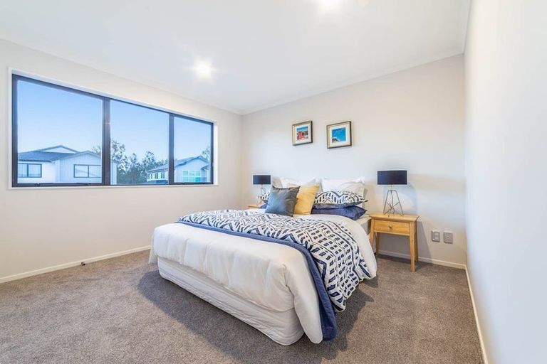 Photo of property in 11 Thomas Rielly Avenue, Hobsonville, Auckland, 0616