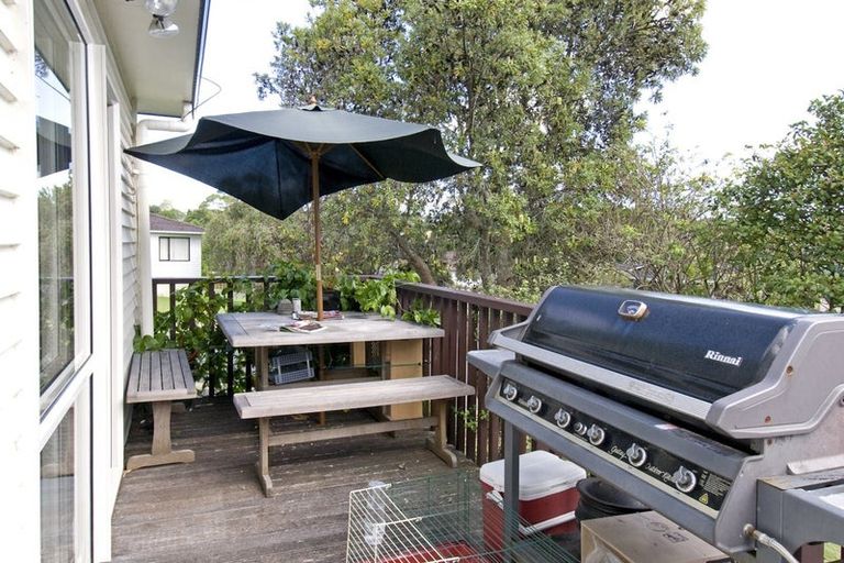 Photo of property in 37 Nevada Avenue, Pakuranga Heights, Auckland, 2010