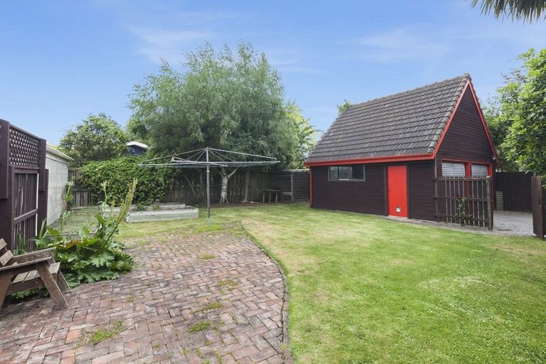 Photo of property in 31 Juniper Place, Burnside, Christchurch, 8053