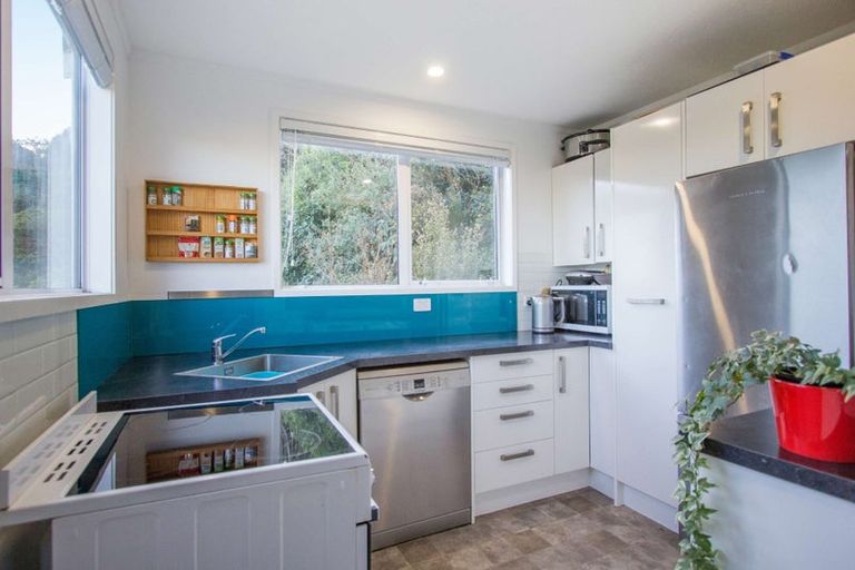 Photo of property in 24b Govind Grove, Ngaio, Wellington, 6035