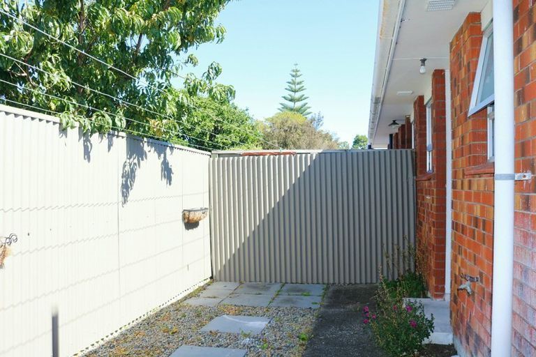 Photo of property in 6 Kiwi Court, Roslyn, Palmerston North, 4414