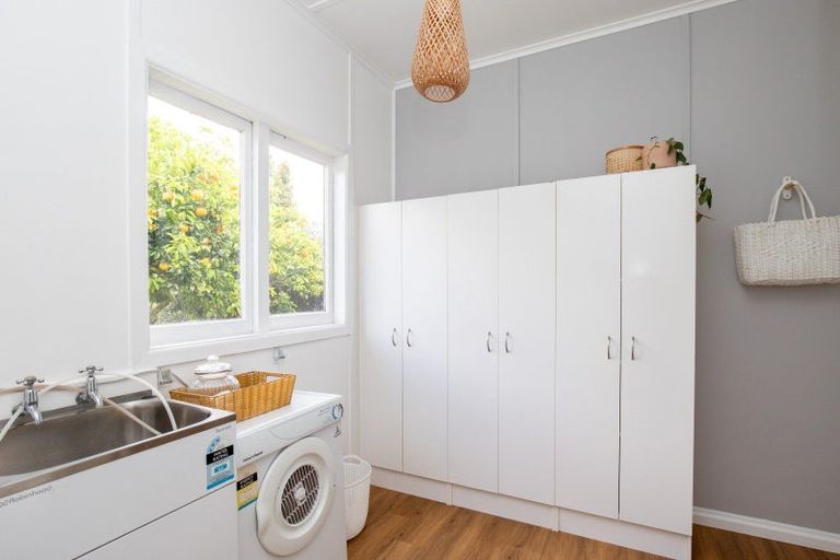 Photo of property in 2 Mahuta Road, Waitakaruru, Ngatea, 3576