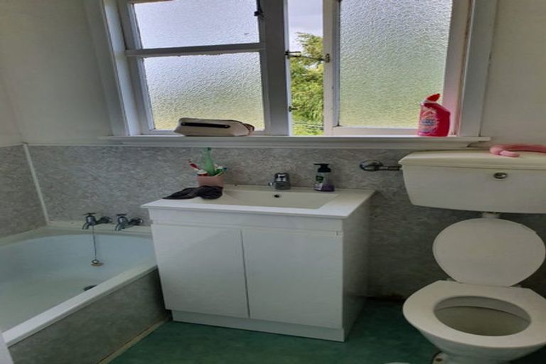 Photo of property in 147 Kawiu Road, Levin, 5510