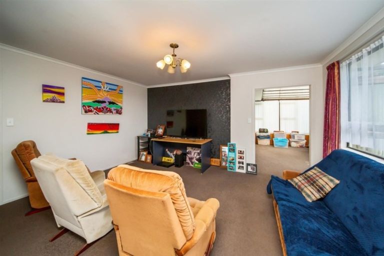 Photo of property in 136 Fairfield Road, Hawera, 4610