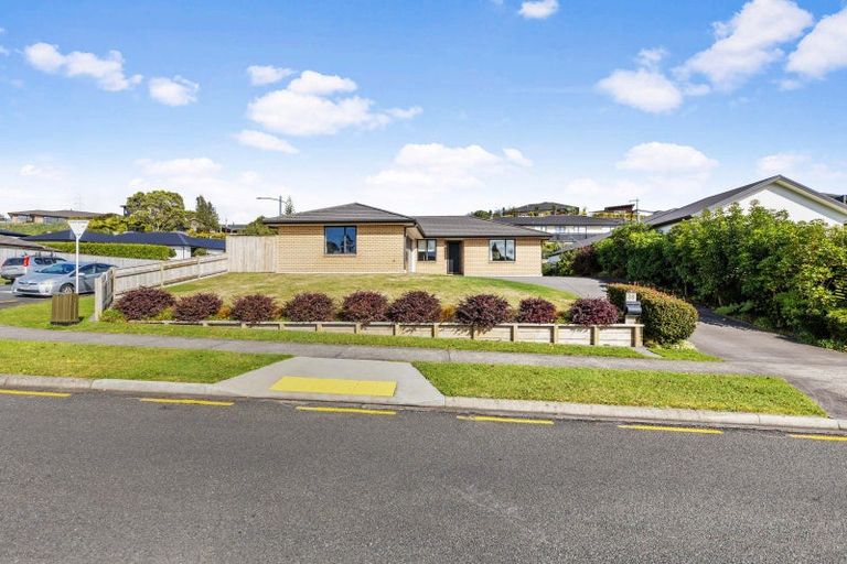 Photo of property in 38 Fernbrook Drive, Hurworth, New Plymouth, 4310
