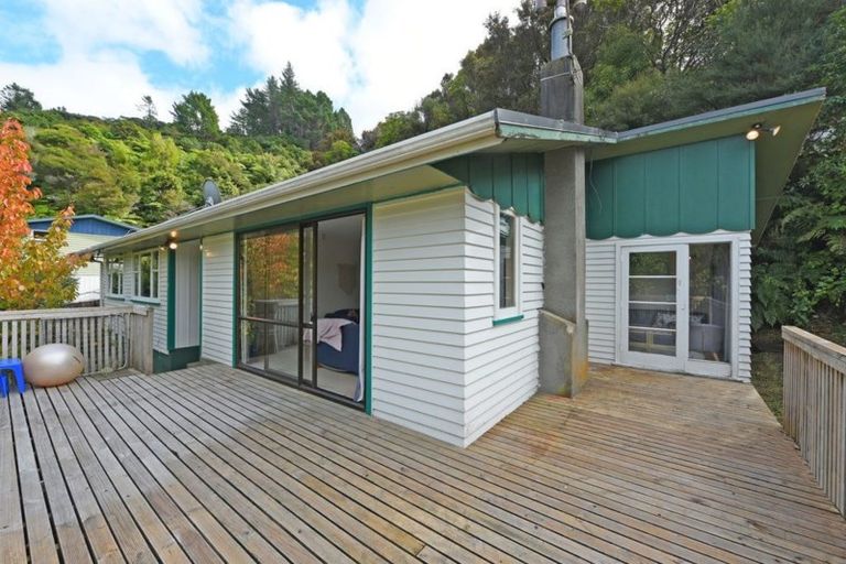 Photo of property in 61 Bird Grove, Stokes Valley, Lower Hutt, 5019