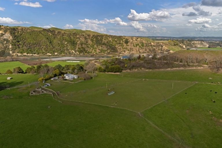 Photo of property in 99 Rowes Road, Hunterville, 4785