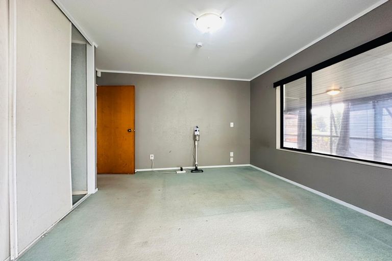 Photo of property in 78 Harmel Road, Glendene, Auckland, 0602