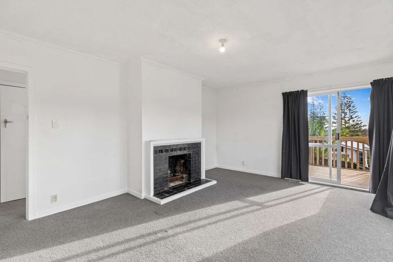 Photo of property in 24 Willerton Avenue, New Lynn, Auckland, 0600