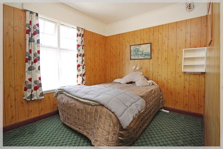 Photo of property in 58 Avenue Road, Foxton, 4814