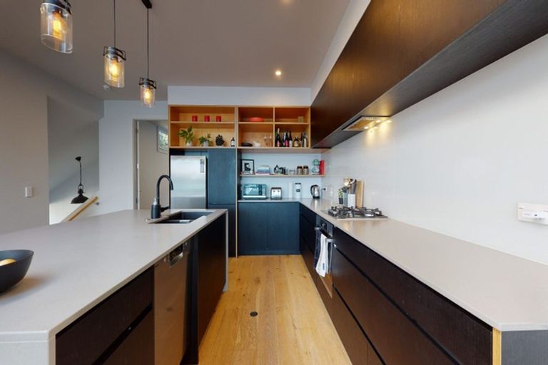 Photo of property in 306b Queens Drive, Lyall Bay, Wellington, 6022