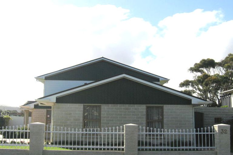 Photo of property in 32 De Menech Grove, Avalon, Lower Hutt, 5011